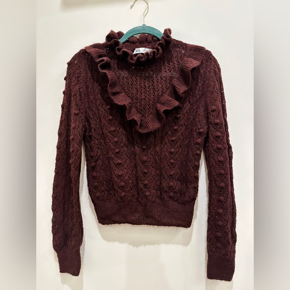 ZARA thin nigh neck sweater